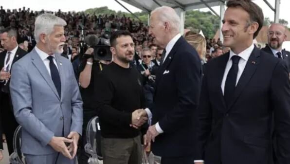 Zelensky Biden D-Day.JPG