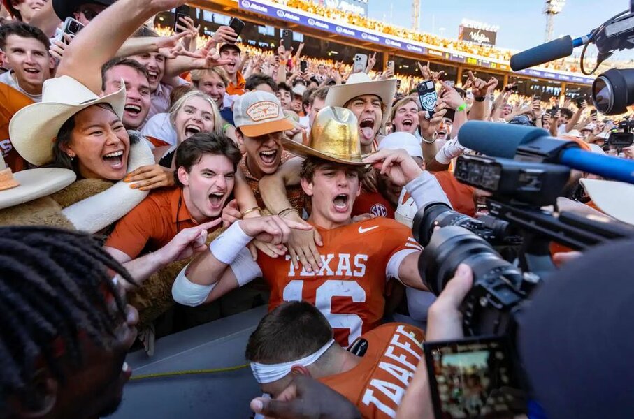 Arch Golden Hat.JPG